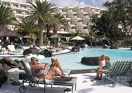 La locomotora turística se enfría: en octubre el sector crece un 0,8%, la menor cifra de los últimos tres años