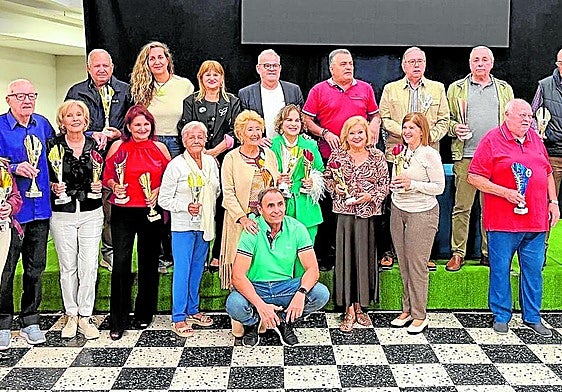 Imagen de los premiados en el Real Club Victoria.