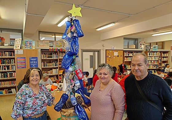 Vecinos del barrio se han sumado a la causa para iluminar la Navidad de manera sostenible.
