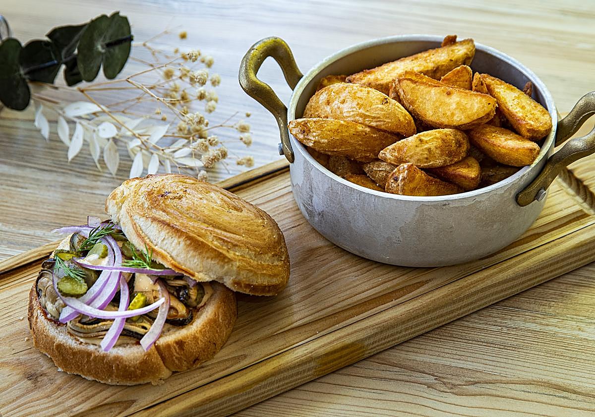 Imagen principal - Elaboraciones de «la Cocina del Convento».