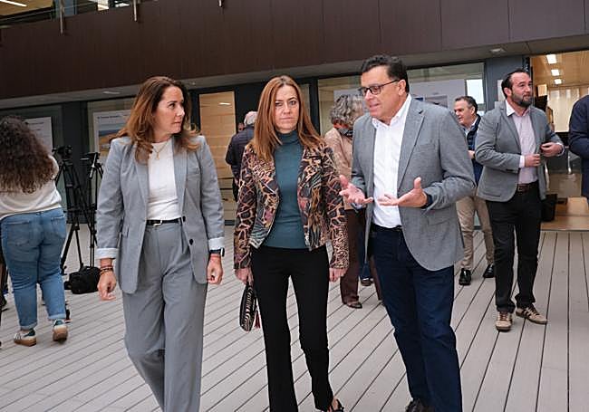 García, Barcones y Miranda, durante la visita al Parque Tecnológico.