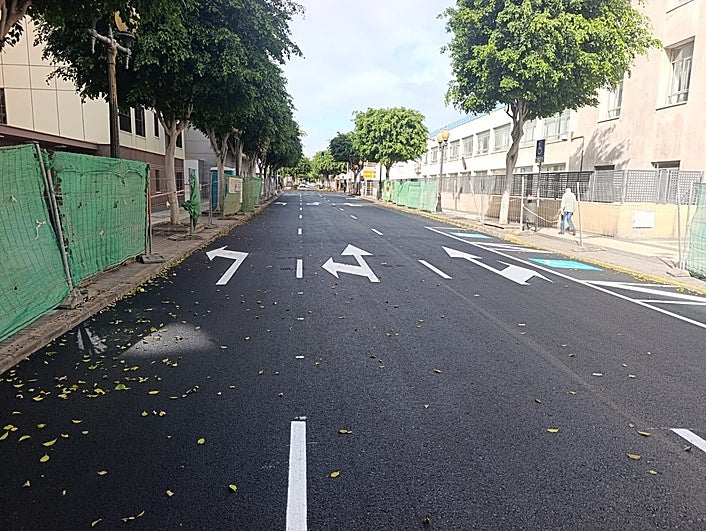 Concluye la renovación del saneamiento en la calle Tomás Morales