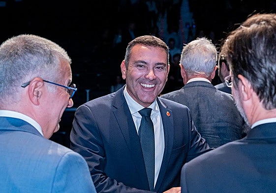 Oswaldo Betancort, presidente insular, en el encuentro reciente en Los Jameos del Agua.