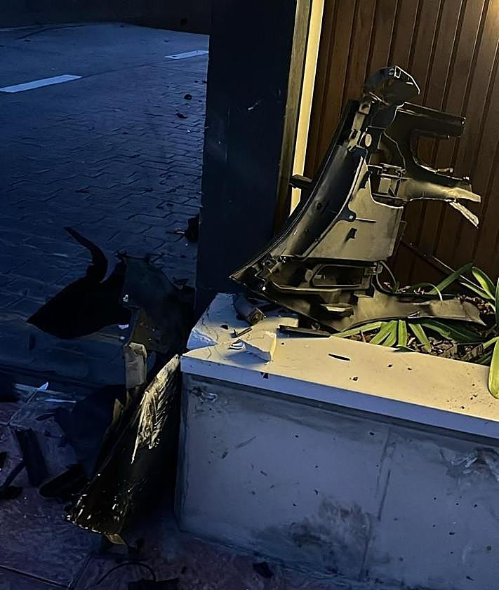 Imagen secundaria 2 - El futbolista canario Aridane Hernández, detenido tras destrozar varios vehículos y dar positivo en alcoholemia