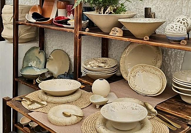 Vajillas y piezas de Mira cerámica
