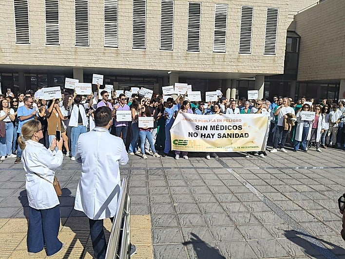 Concentración este martes en el hospital de Gran Canaria Doctor Negrín.