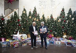 La Casa de Galicia recibe los juguetes donados por el personal del Cabildo de Gran Canaria