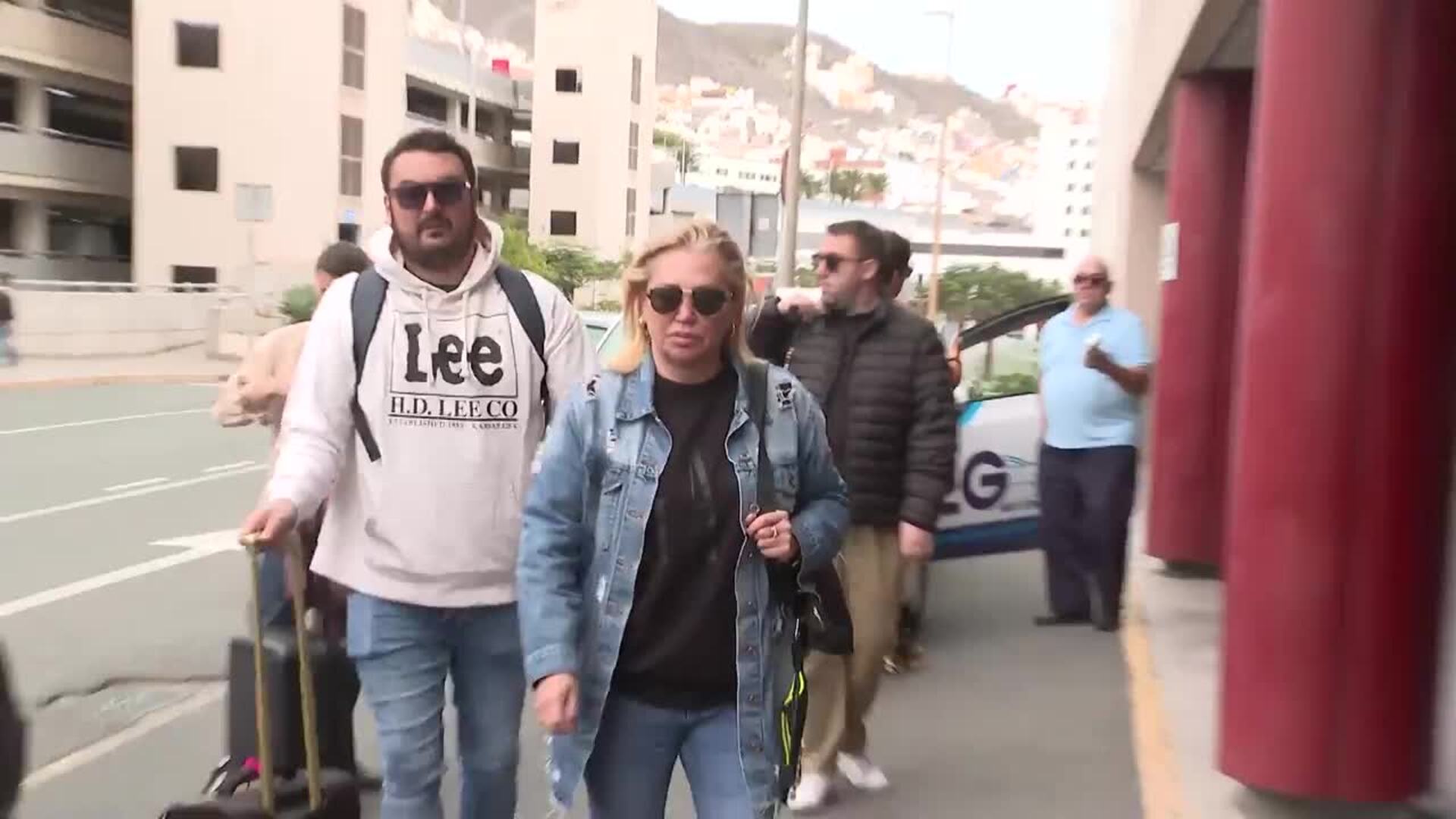 Belén Esteban, en el hospital de Gran Canaria: "Estamos aquí como ellos harían con nosotros"