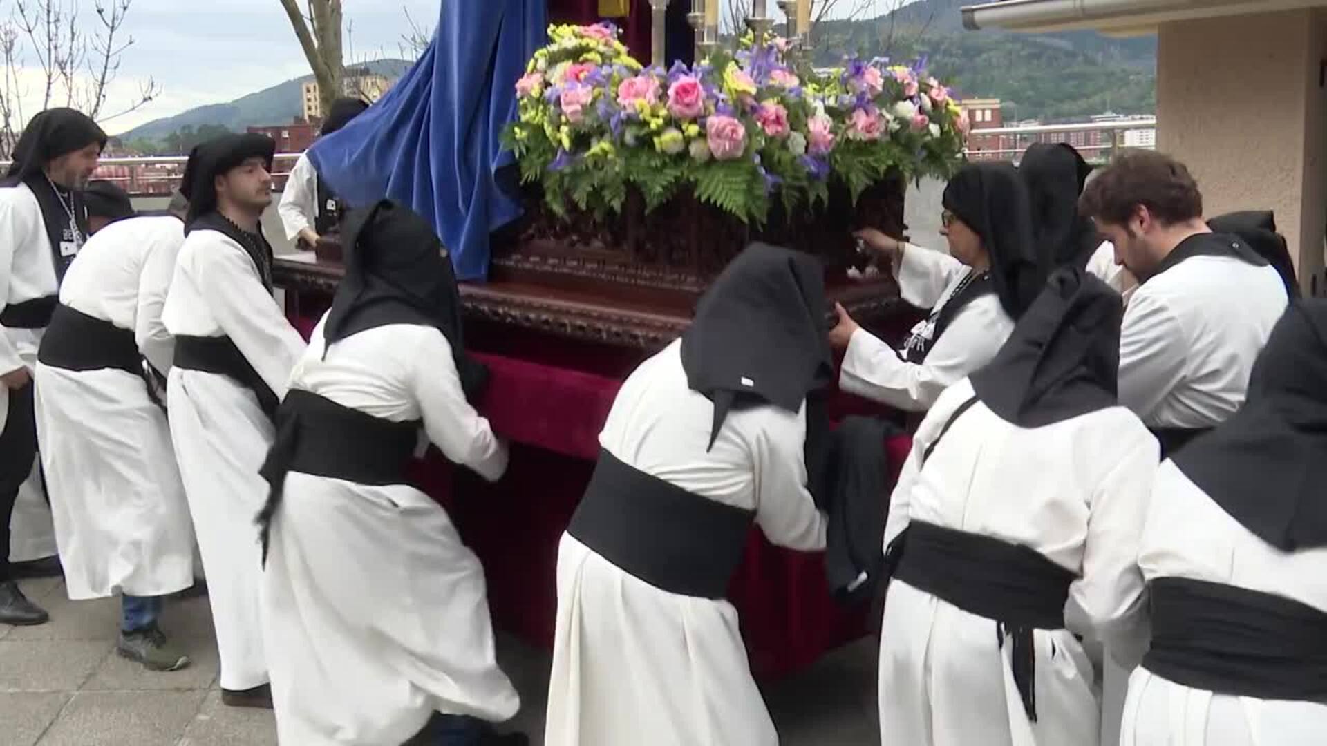 Nuestra Señora de la Caridad, una "procesión especial en Bilbao" con el paso a hombros