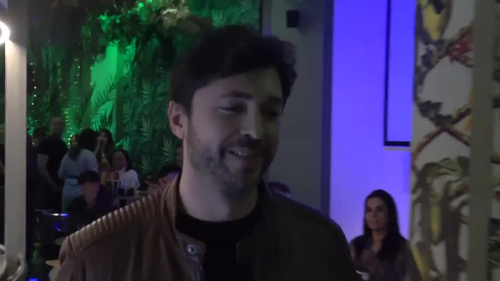 A Ángel Cristo le da la risa ante la publicación de las memorias de Bárbara Rey