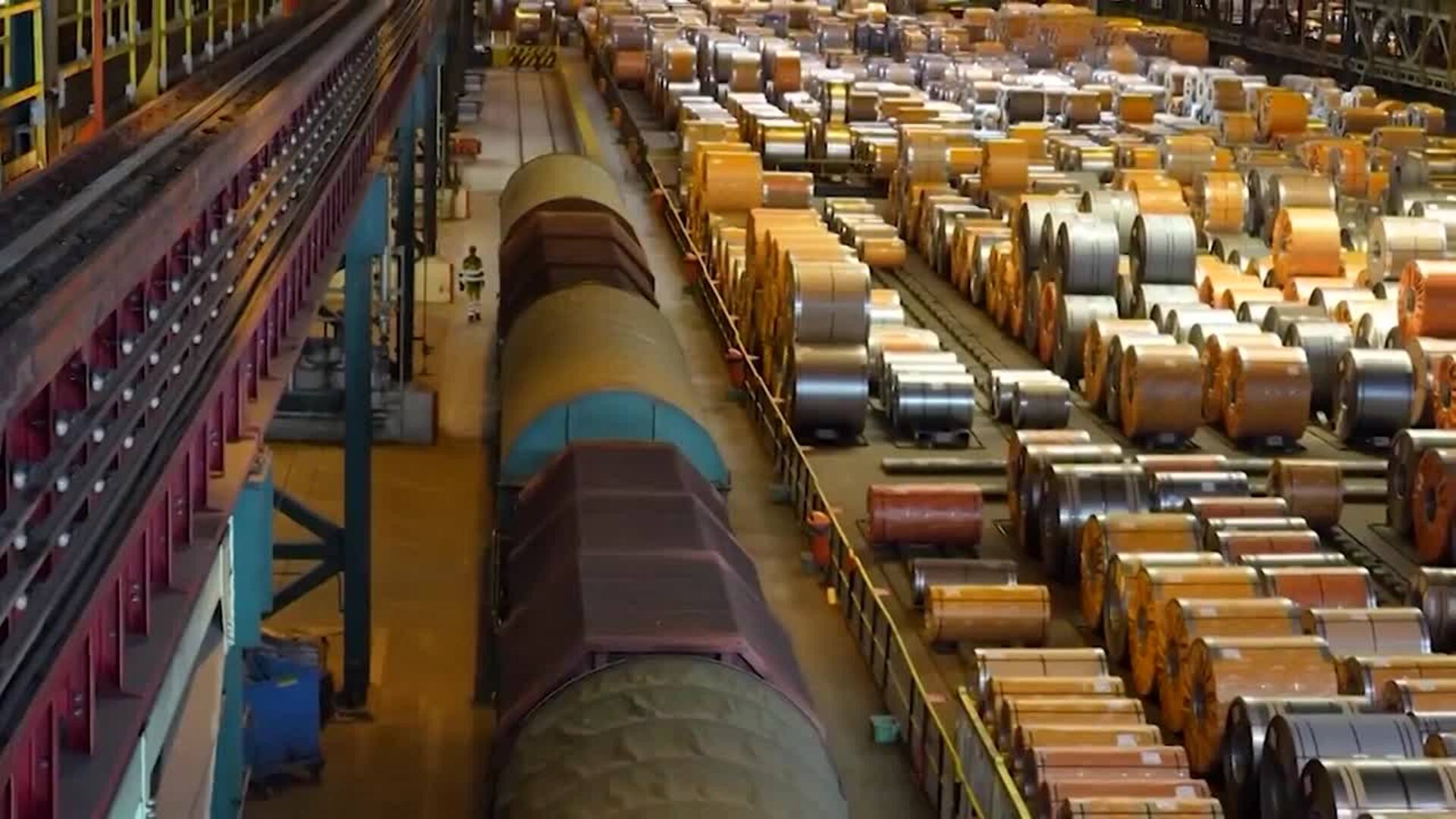 Trump aumenta del 25 al 50% los aranceles al acero y aluminio