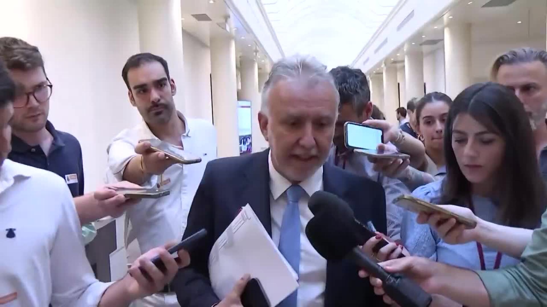 Ángel Víctor Torres muestra "tranquilidad absoluta" y niega pruebas contra él