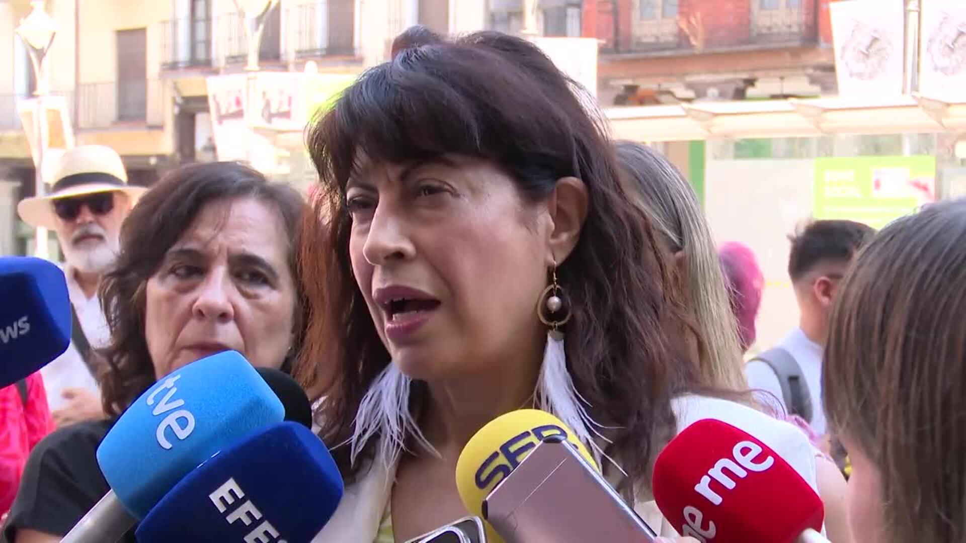 Redondo llama a una "mayor coordinación" entre administraciones contra la violencia de género