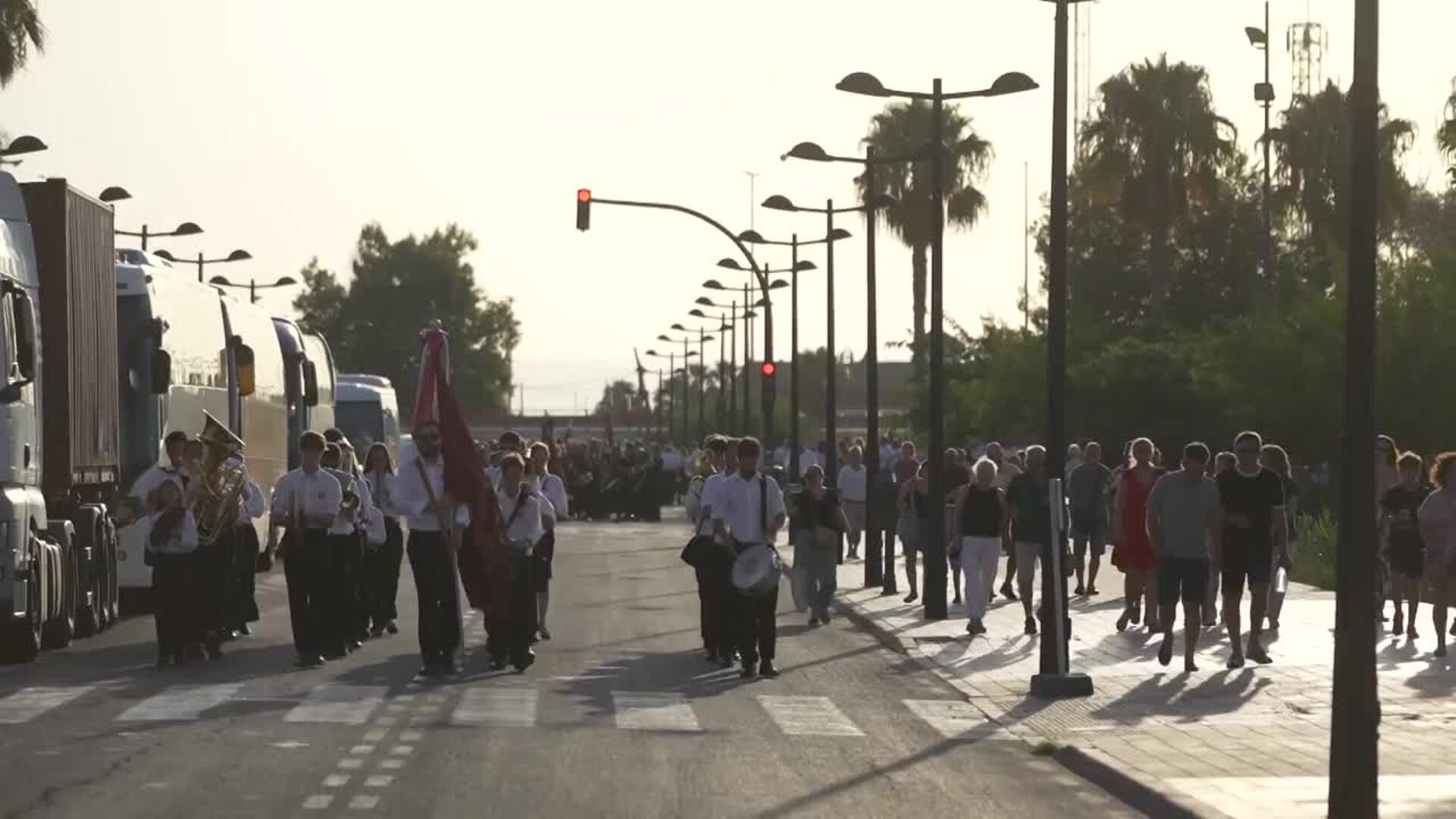 Quince entidades de pueblos afectados por la dana abren el Certamen de Bandas de València
