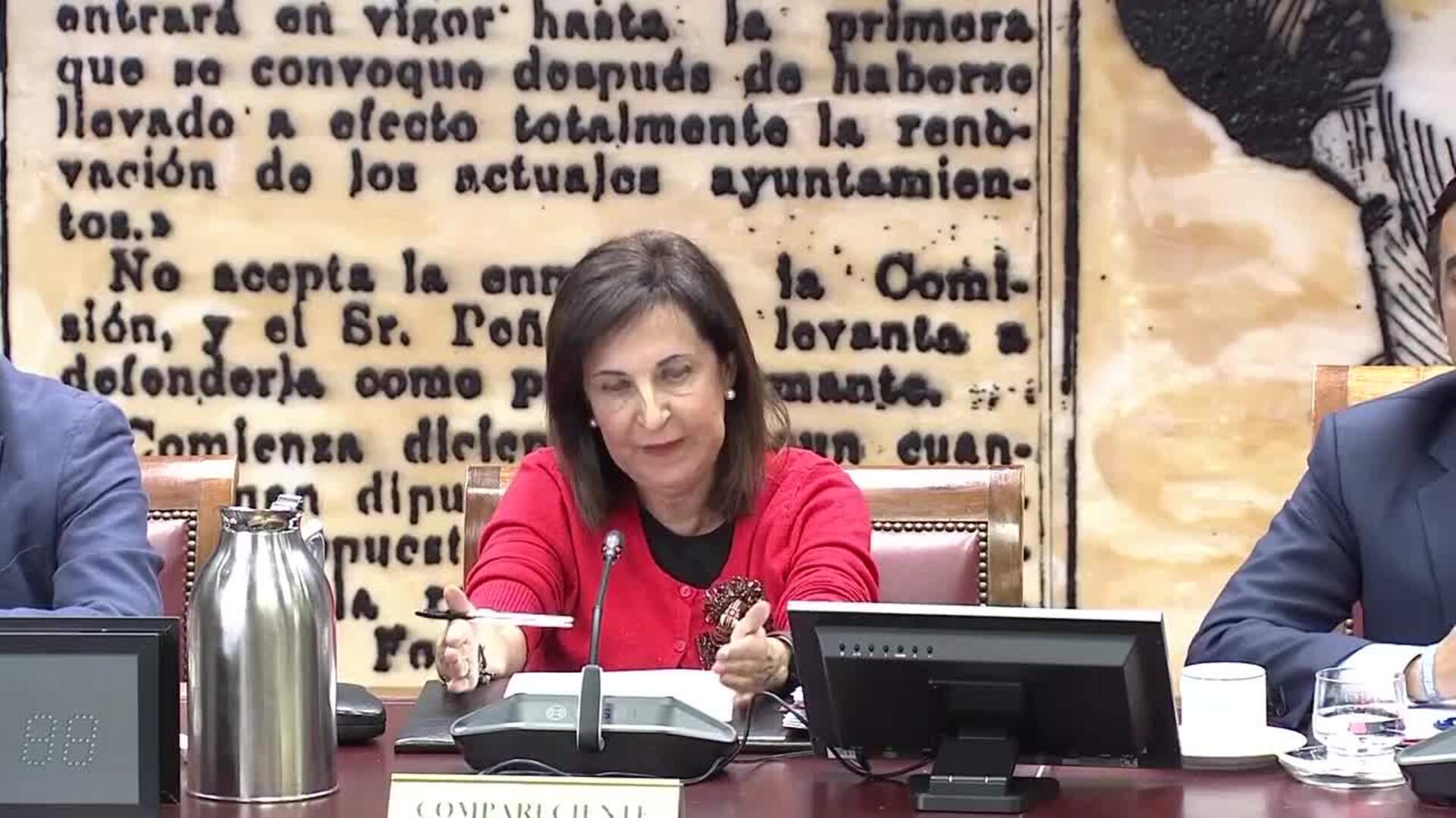 Defensa recrimina a las CCAA falta de prevención y retrasos en pedir medios para incendios