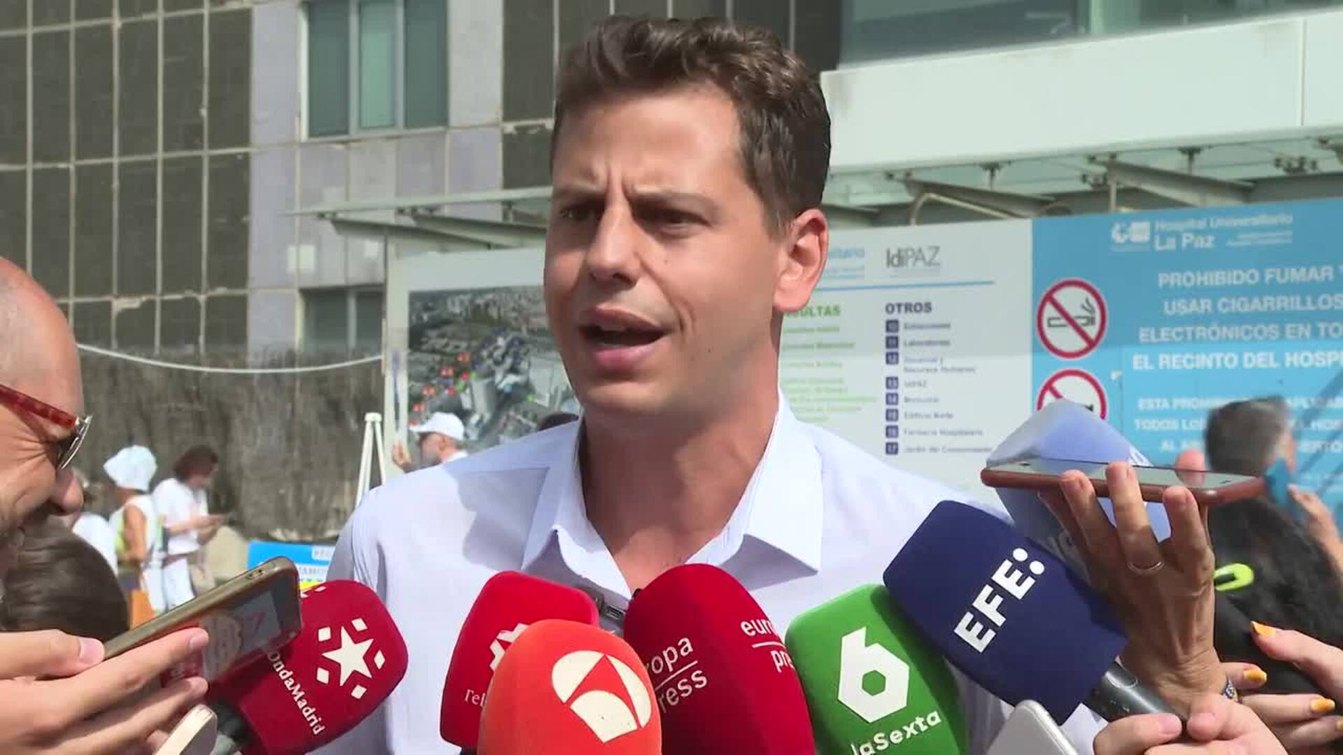 PSOE carga contra el "absolutamente bochornoso" trato a los trabajadores sanitarios de La Paz