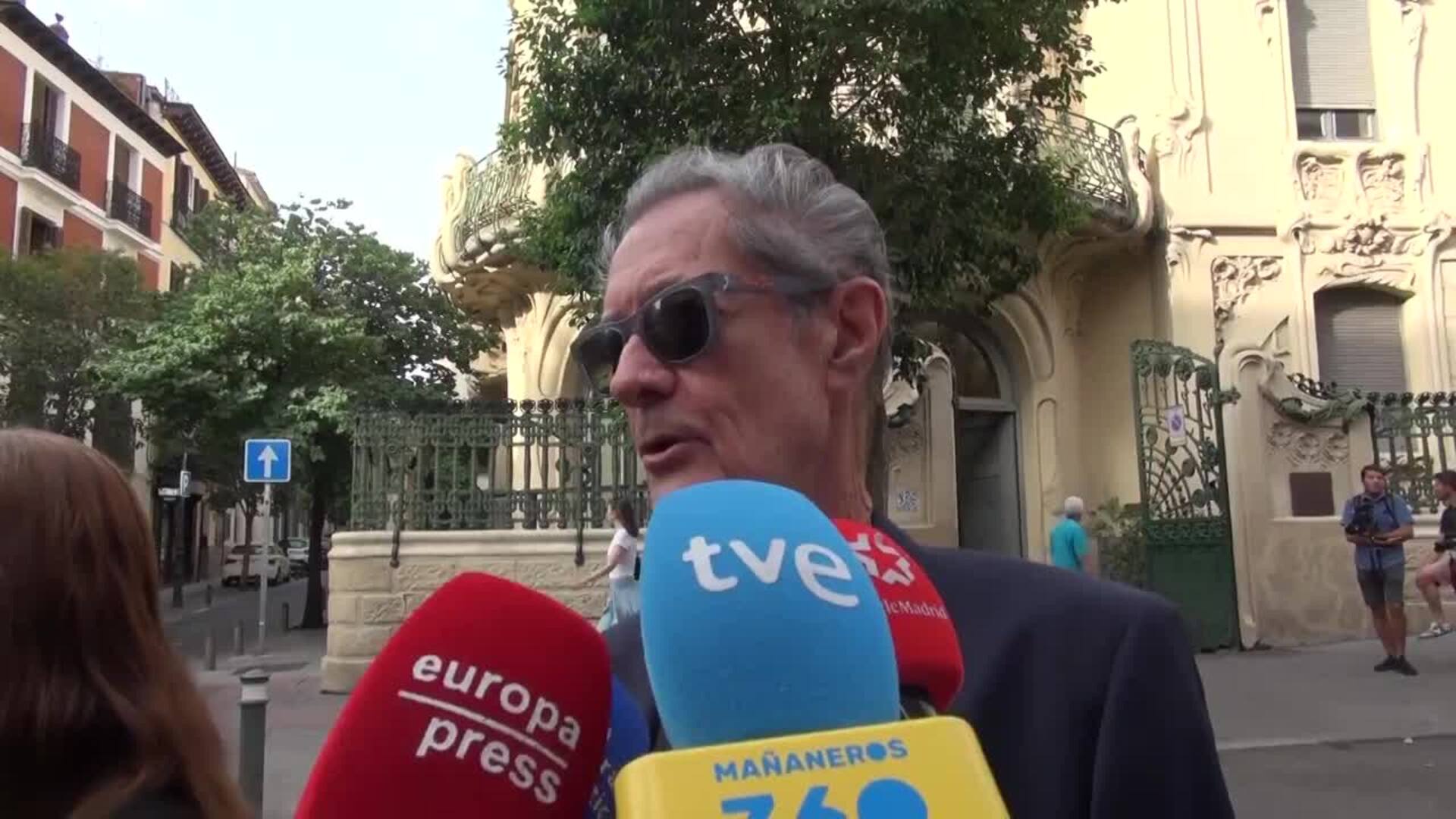 Compañeros y admiradores dan el último adiós a Manuel de la Calva