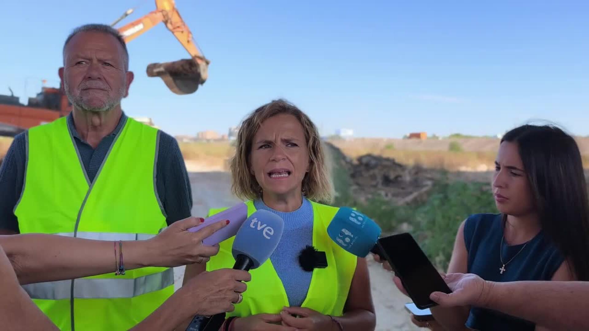 La CHJ retira 5.500 m3 de material en 10 kilómetros del cauce del Turia