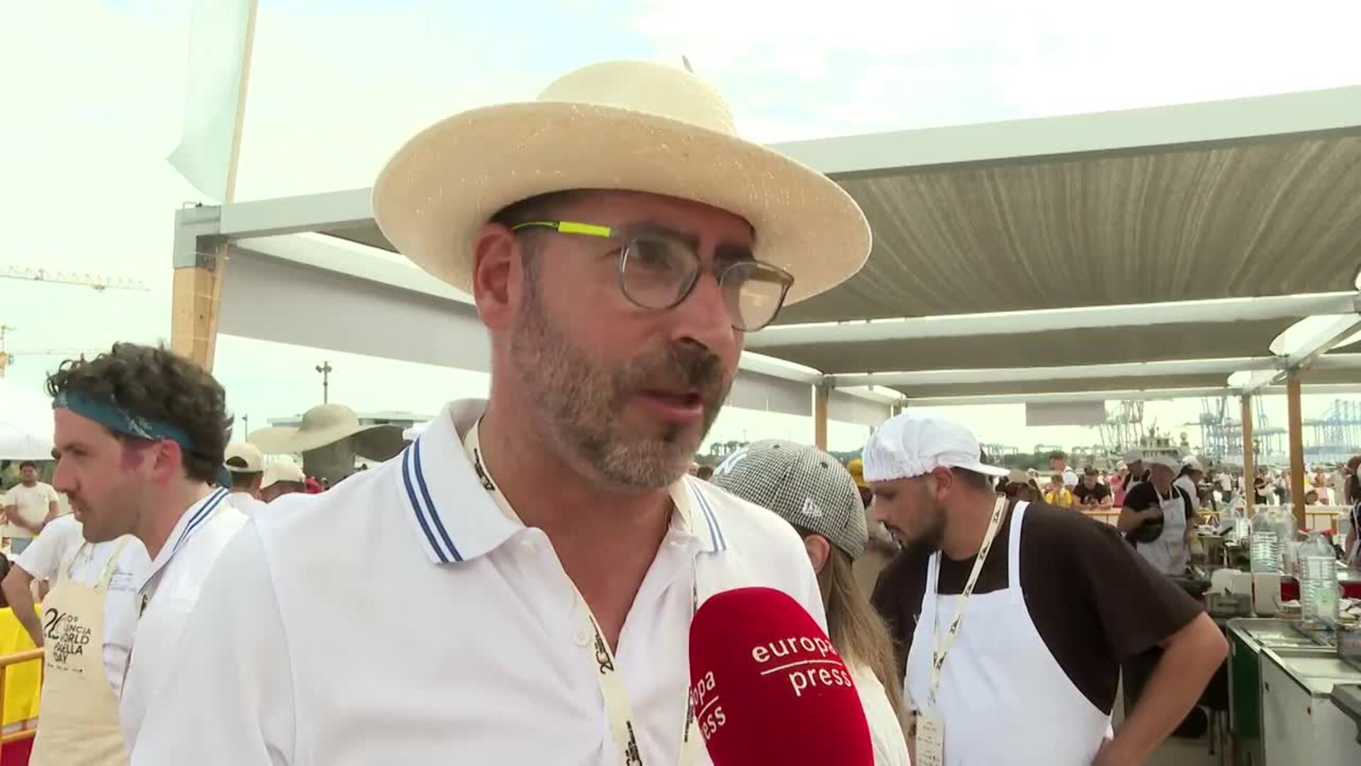 València acoge el World Paella Day con una participatión de doce cocineros de "todo el mundo"