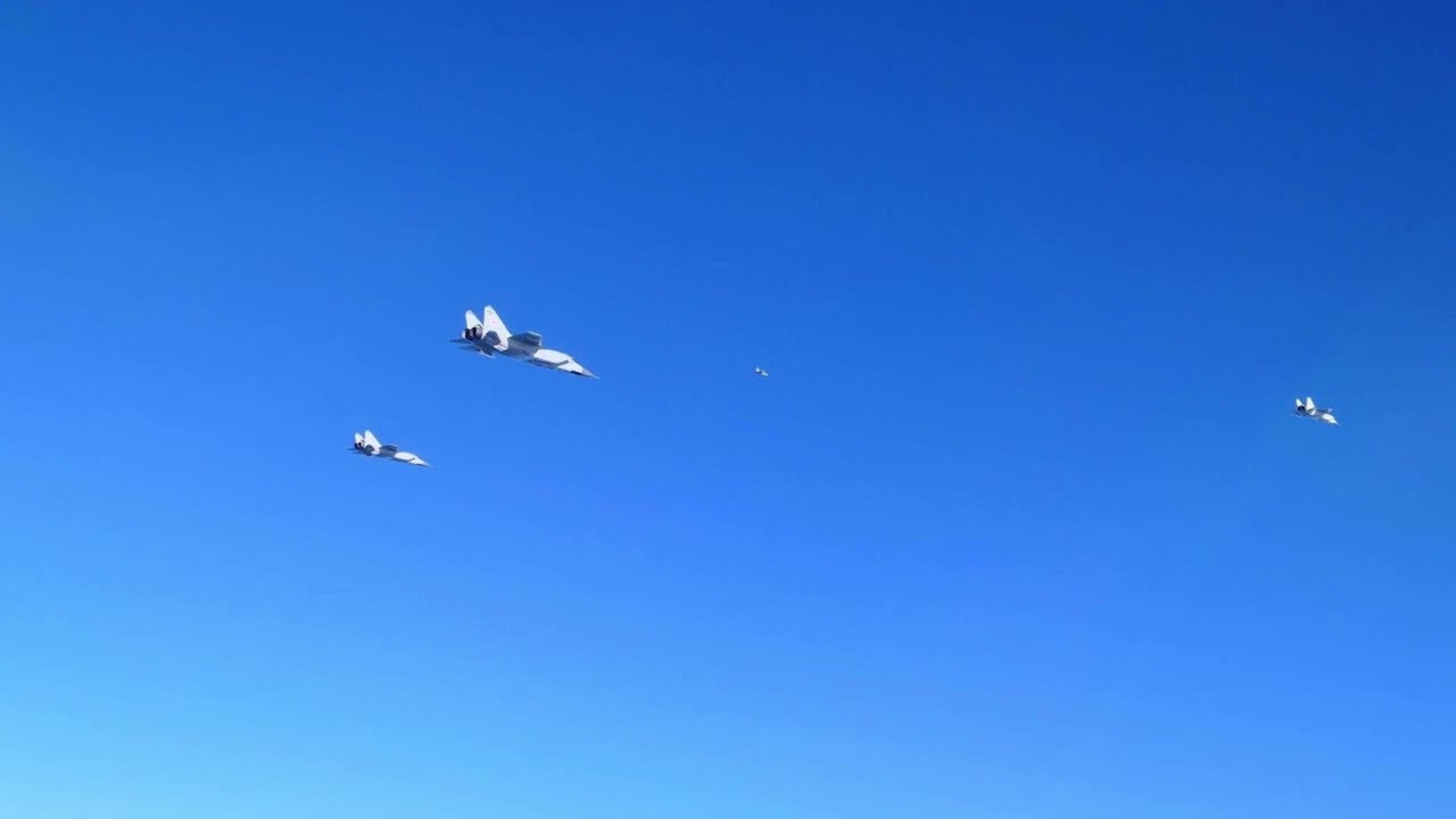 La OTAN intercepta cinco cazas rusos que volaban cerca del espacio aéreo de Lituania