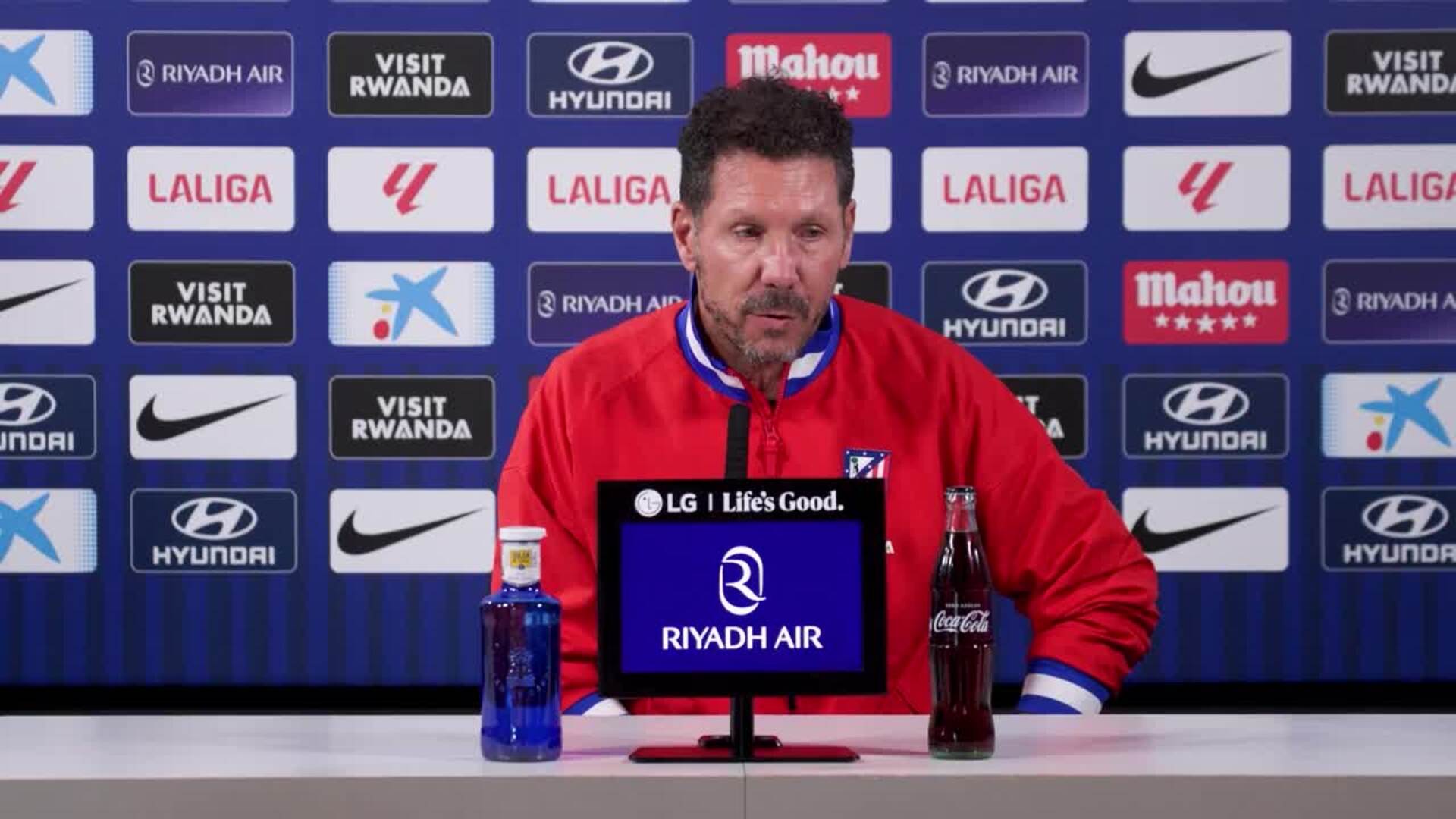 Simeone: "Nos vamos adaptando a lo que el equipo va pidiendo y esperamos acertar"