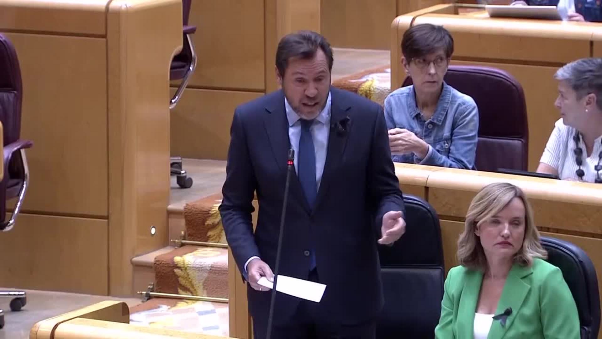 Puente insta a Ayuso a arreglar "en un pim pam pum" el "caos" que cree que hay en el metro