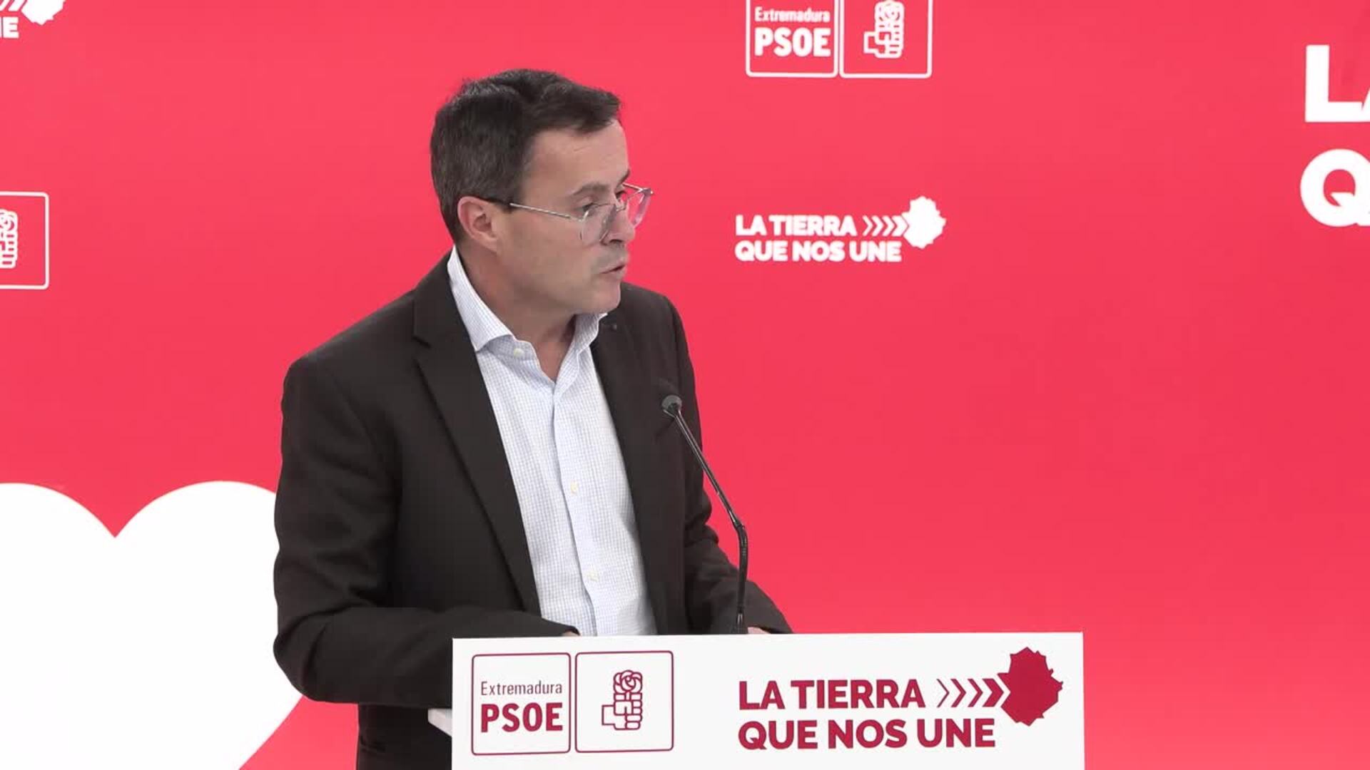 Gallardo: Que la Junta "no cuente" con PSOE si las cuentas incluyen política fiscal "injusta"