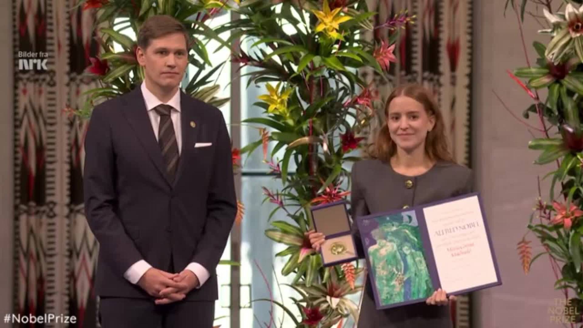 La hija de la opositora María Corina Machado recibe en su nombre el Premio Nobel de la Paz