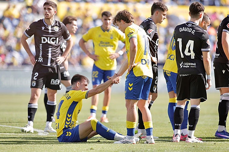 Contra un porterazo y contra sí misma