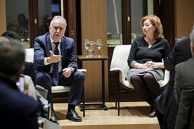 Torres recuerda a Saavedra como un socialista que discrepaba con «respeto» y ayudó al PSOE