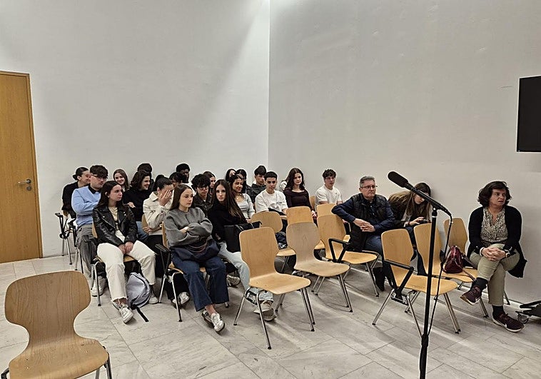 El IES La Minilla recibe educación en Justicia