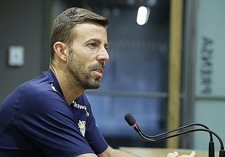 Luis García: «No tengo tiempo de ponerme a pensar sobre si me juego el puesto»