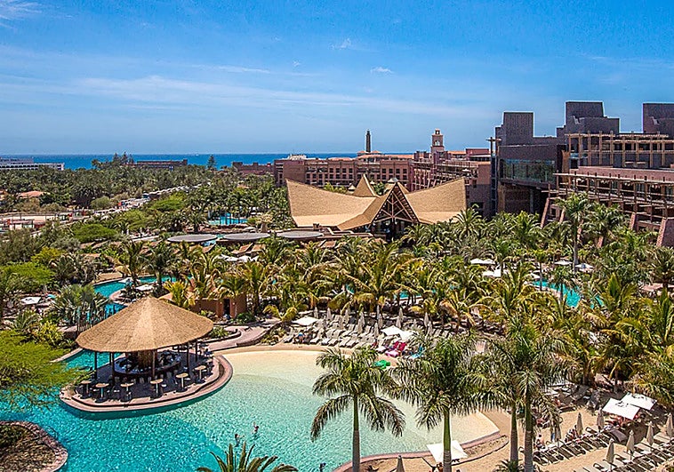 La Fundación Querer y la Asociación Infinity organizan una cena benéfica para visibilizar la falta de atención a menores con enfermedades neurológicas en Canarias