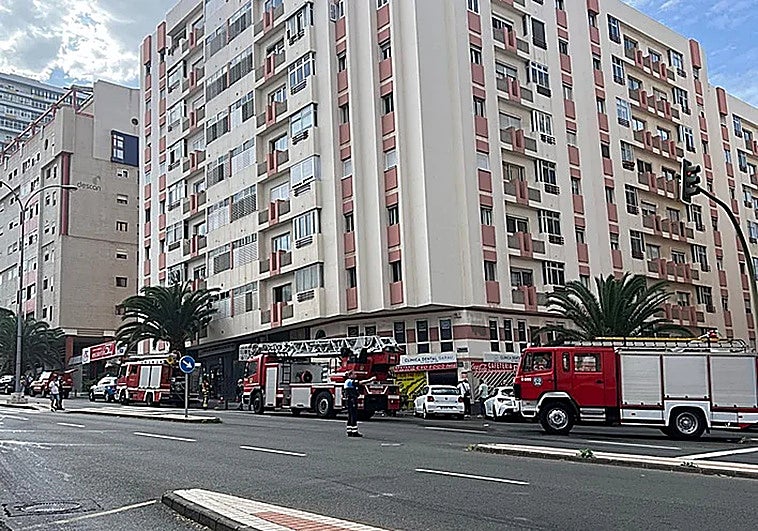 Un joven de 19 años detenido tras provocar un incendio en un garaje de Escaleritas