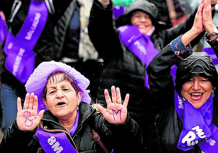 Descargue el Especial del 8M, Día Internacional de la Mujer en formato PDF