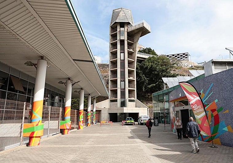 El ascensor de Las Rehoyas sigue roto