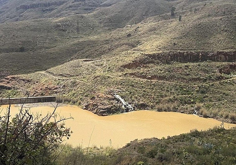 San Bartolomé de Tirajana lanza el aviso: la presa de Fataga, a un paso de que rebose