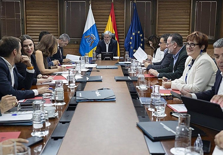 El decreto fantasma de Clavijo