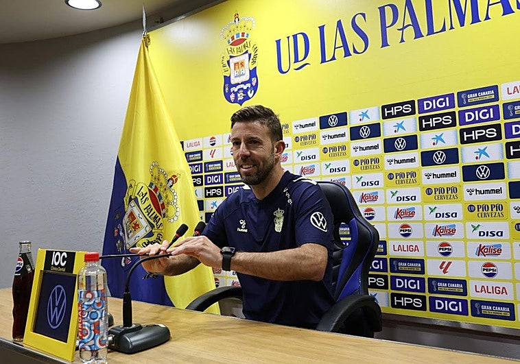 Luis García resta estrés tras salir del playoff: «Aquí lo inimaginable sucede, pero quedan 10 jornadas»