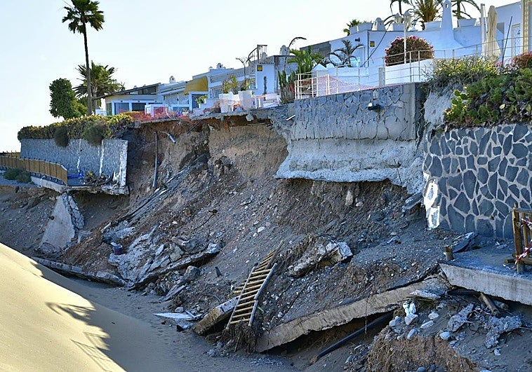 Therese tiró el paseo junto al mirador de las dunas de Maspalomas y obligó a precintar 10 bungalós