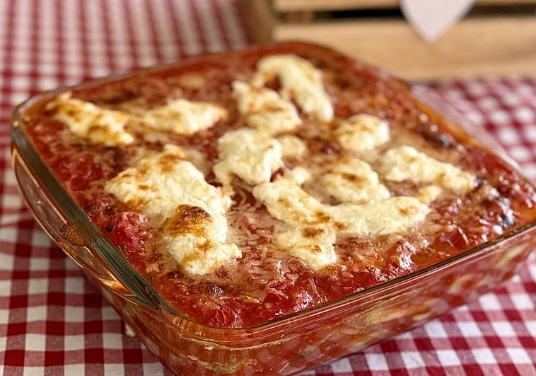 Calabacines, tomates y queso para una versión extraordinaria de la tradicional receta parmigiana
