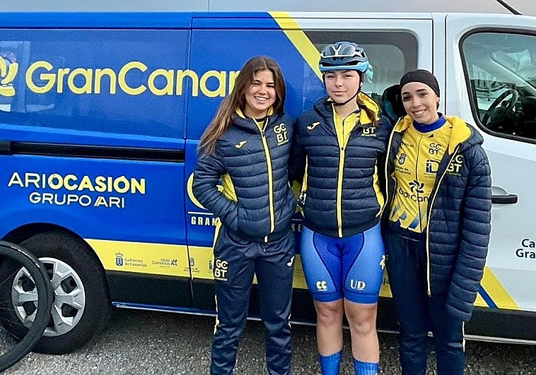 El Gran Canaria Bike Team afianza en Galicia un proyecto pionero en el ciclismo femenino canario