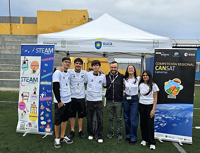 El equipo Celestis y su satélite representarán a Canarias en el concurso educativo CanSat