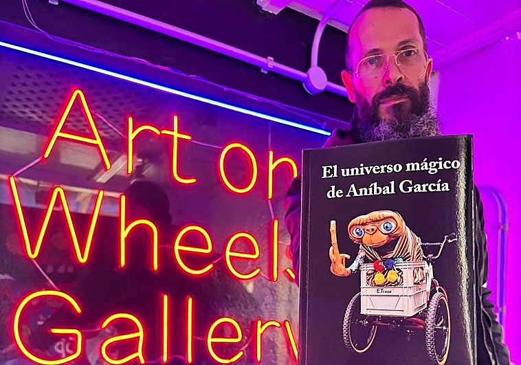 Aníbal García: la magia de reconvertir bicicletas abandonadas en singulares obras de arte