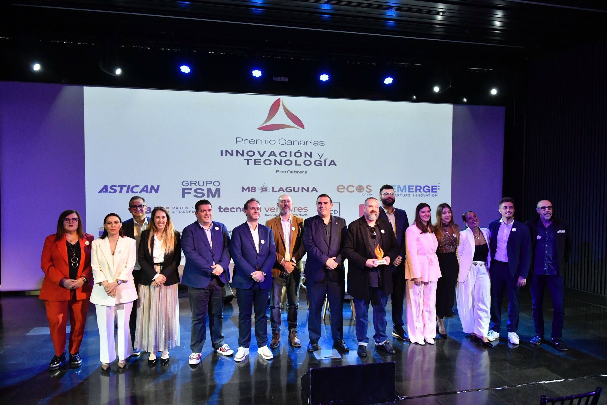 Un invento que permite hacer materiales infalsificables, Premio Canarias de Innovación y Tecnología Blas Cabrera