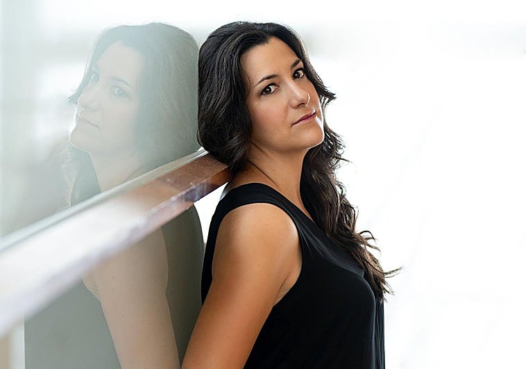 «La voz, en directo y sin micrófonos, llega directamente al cuerpo y emociona»