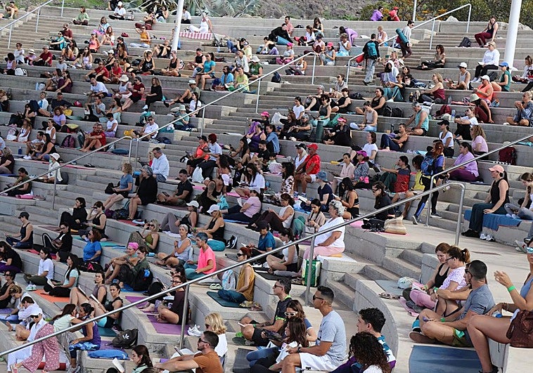 Maspalomas, un destino único para el yoga