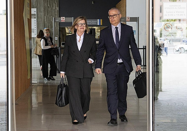 La autoridad judicial impone la retirada de pasaporte a Inmaculada Medina y la prohibición de salir del país