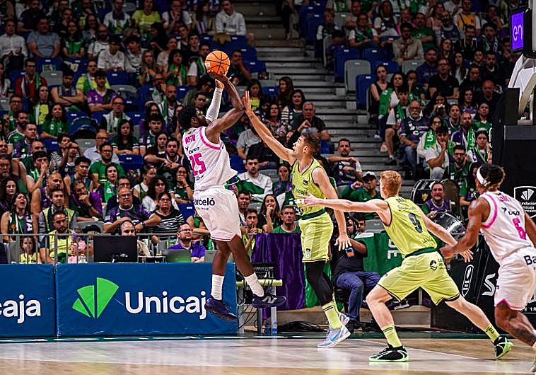 Chimezie Metu resucita al Dreamland Gran Canaria con 17 puntos en la prórroga milagrosa ante el Unicaja — image 6