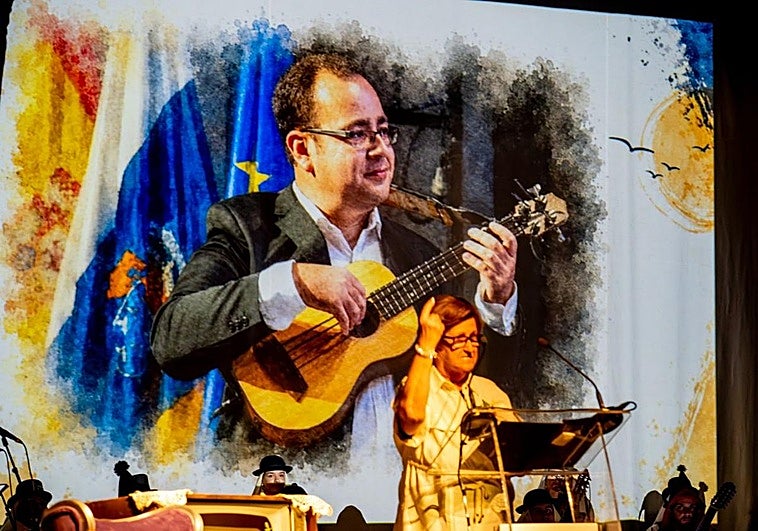 Paula Rodríguez emociona a San Fernando con un pregón lleno de memoria, raíces y amor por Maspalomas